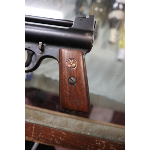 56 - Webley & Smith mark 1 .22 air pistol with original box