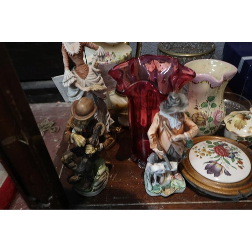 64 - Collectibles to include Crown Devon, Wedgewood etc