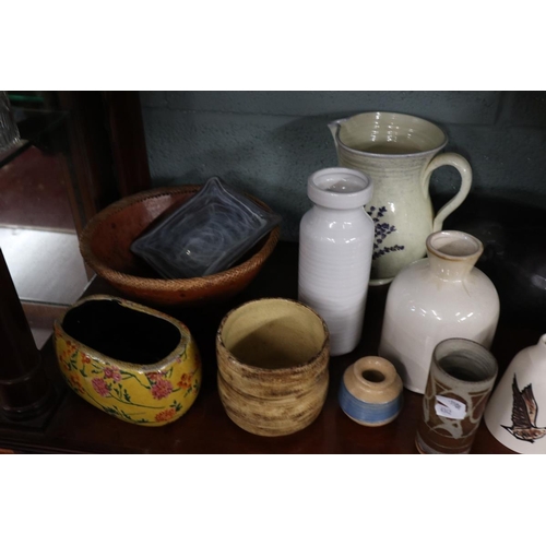 89 - Collection of studio pottery