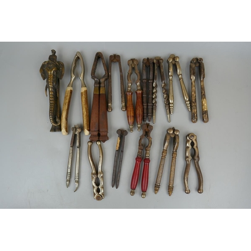 107 - Collection of antique and vintage nutcrackers