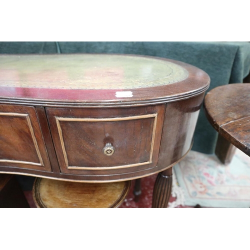 132 - Regency style kidney shaped mahogany dressing table - Approx size: W: 105cm D: 48cm H: 75cm