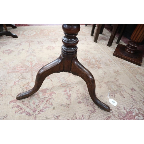 135 - Antique oak wine table