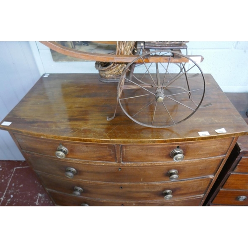 210 - 19thC mahogany bow fronted chest of 2 over 3 drawers - Approx size W: 106cm D: 59cm H: 101cm