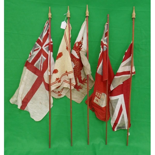 221 - 5 flags