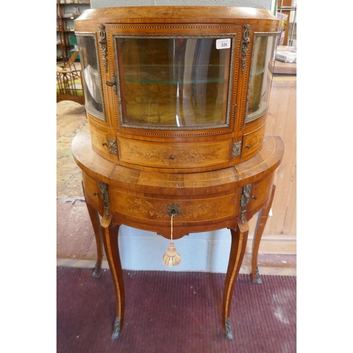 226 - Fine French inlaid & ormolu mounted cabinet - Approx: W: 79cm D: 41cm H: 117cm