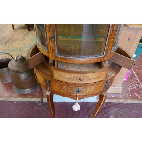 226 - Fine French inlaid & ormolu mounted cabinet - Approx: W: 79cm D: 41cm H: 117cm