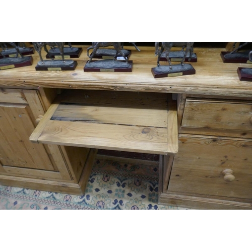 268 - Large pine desk - Approx size: W: 152cm D: 57cm H: 97cm