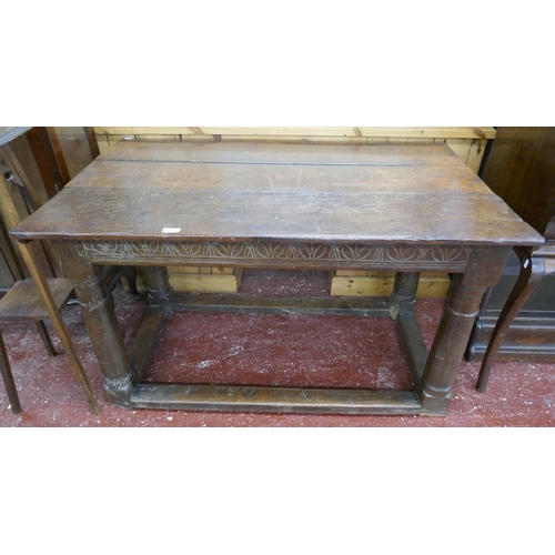 277 - Early elm refectory table - Approx size: L: 118cm W: 76cm H: 72cm