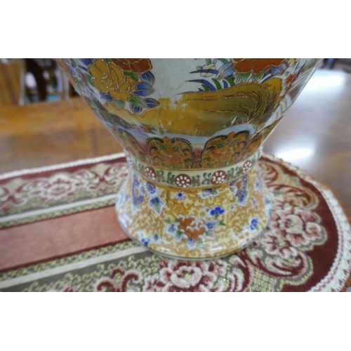 285 - Pair of large Oriental floor vases - Approx height: 62cm