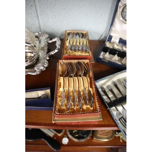 91 - Collection of silver plated items to include Mappin and Webb tea service