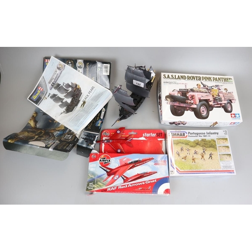 142 - Airfix and other plastic model kits