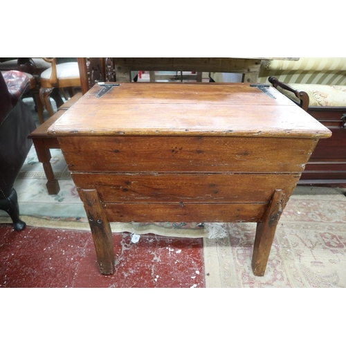 205 - Antique pine and elm dough bin! - Approx size: W: 71cm D: 48cm H: 59cm