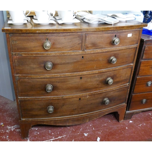 260 - 19thC mahogany bow fronted chest of 2 over 3 drawers - Approx size W: 106cm D: 59cm H: 101cm