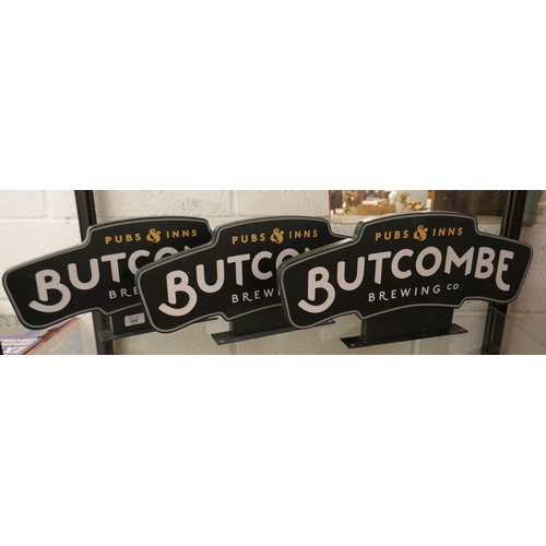 285 - 3 Butcombe pub signs