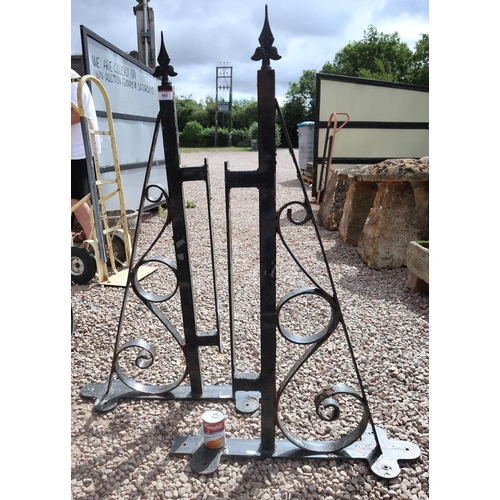 453 - 2 large cast iron brackets