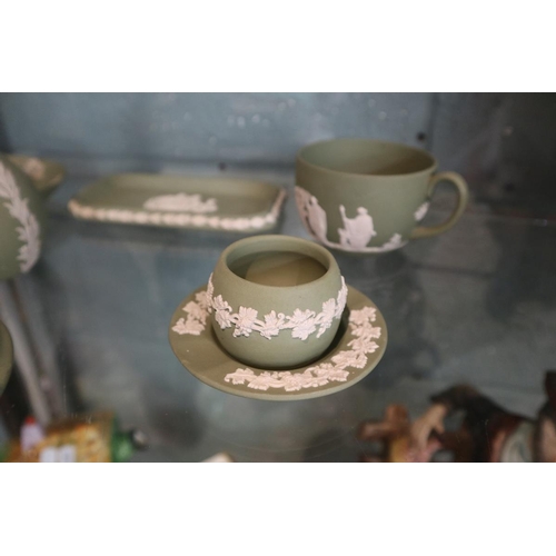 106 - Small collection of green Jasperware