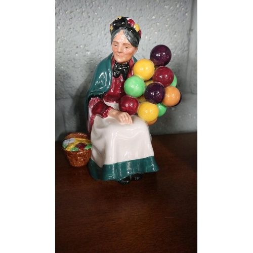 139 - 3 Royal Doulton figurines