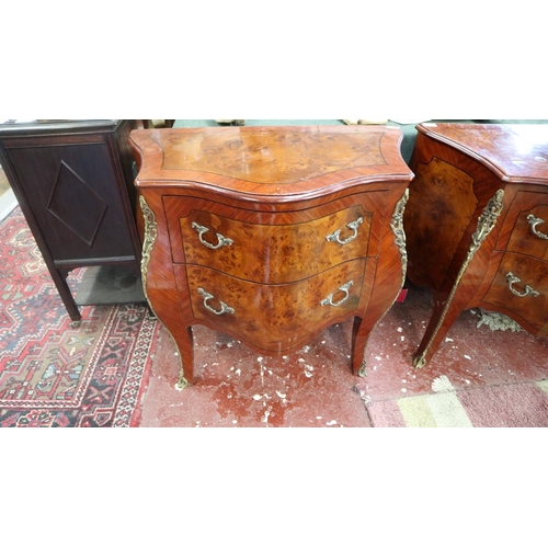 165 - Pair of French burr walnut and kingwood ormolu mounted bombe chests - Approx size: W: 82cm D: 44cm H... 