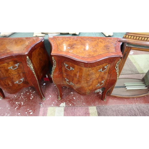 165 - Pair of French burr walnut and kingwood ormolu mounted bombe chests - Approx size: W: 82cm D: 44cm H... 