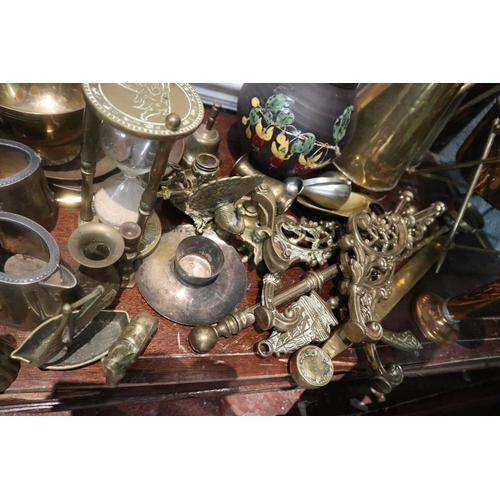 92 - Large collection of metal ware