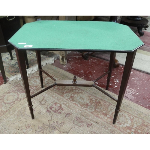 240 - Small card table