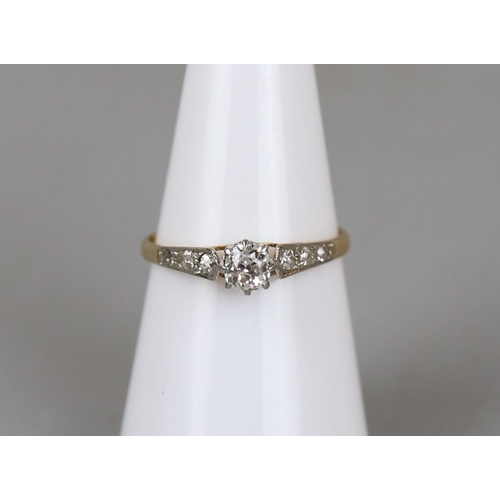 29 - 18ct diamond solitaire ring - Approx size: N