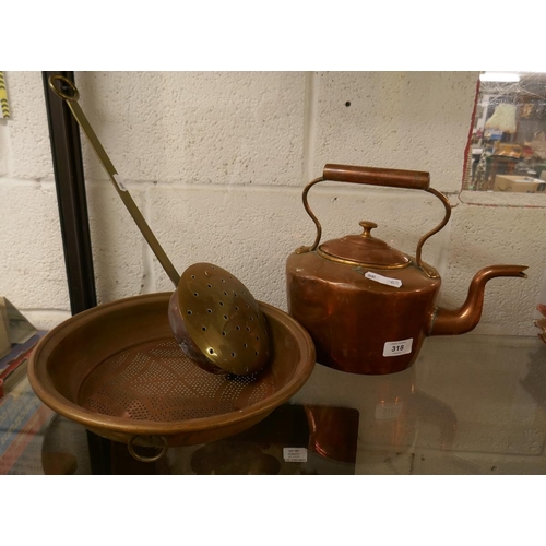 318 - Copper kettle and sieve together brass roaster