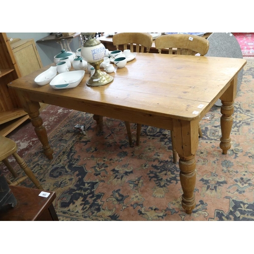 383 - Pine farmhouse table - Approx size: L: 154cm W: 87cm H: 75cm