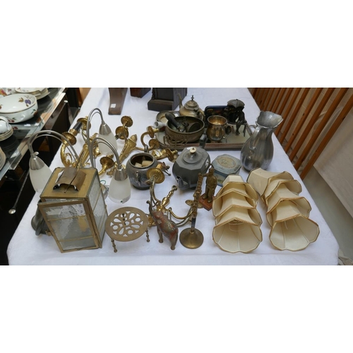 429 - Collection of metalware and lights