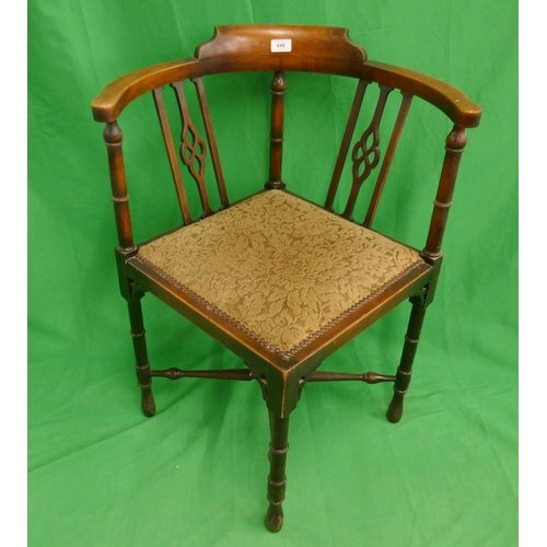 446 - Antique mahogany corner chair