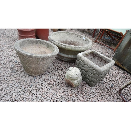 485 - 3 stone garden pots together with a stone pig