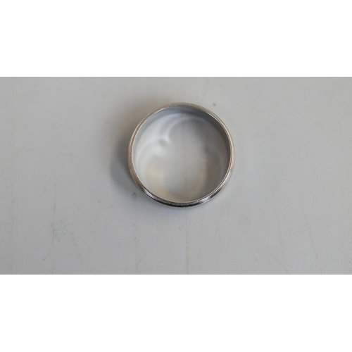 12 - Platinum ring - Approx weight 4.8g - Approx size: M