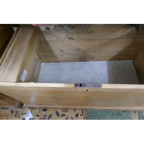 243 - Pine chest - Approx size: W: 94cm D: 47cm H: 46cm