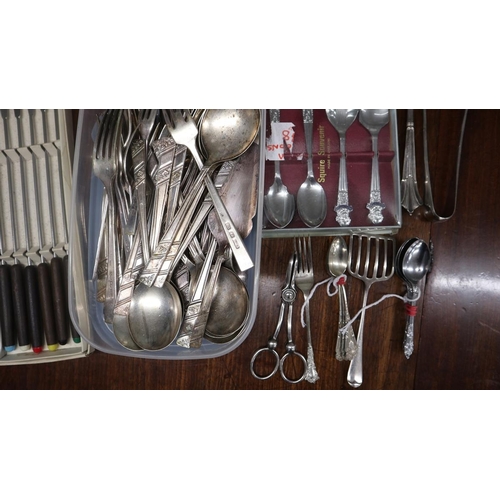 351 - Collection of flatware