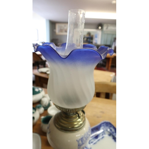 384 - Blue and white oil lamp