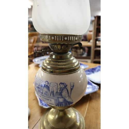 384 - Blue and white oil lamp