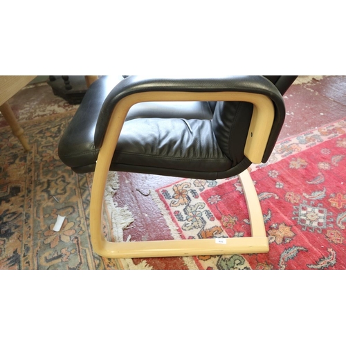 406 - Contemporary armchair