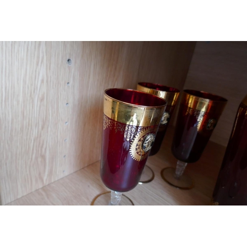 409 - Gilt cranberry glass lemonade set for 6