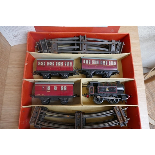 412 - Hornby O gauge tin plate railway complete in original box