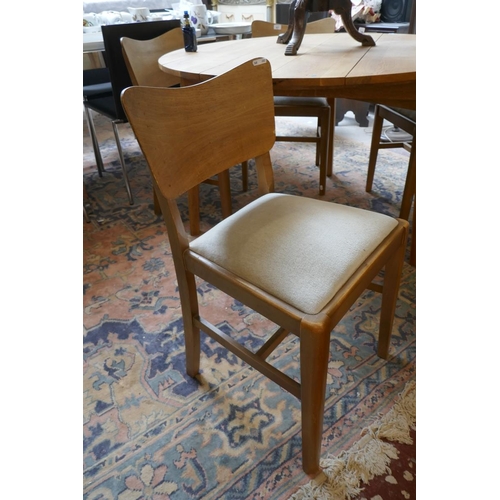 427 - 4 retro chairs