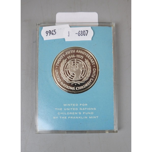 76 - Silver proof commemorative medal minted for the United Nations children’s fund