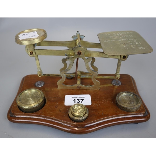 137 - Postage scales and weights