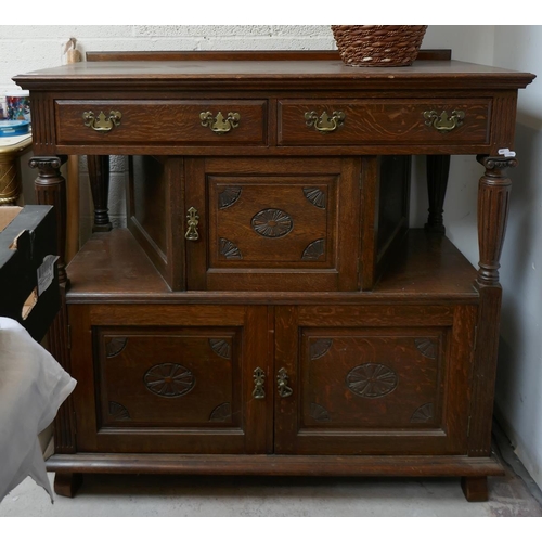 399 - Late Victorian oak side cabinet - Approx size W: 124cm D: 60cm H: 118cm