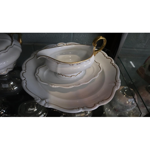 123 - Collection of Rosenthal china - Pompadour