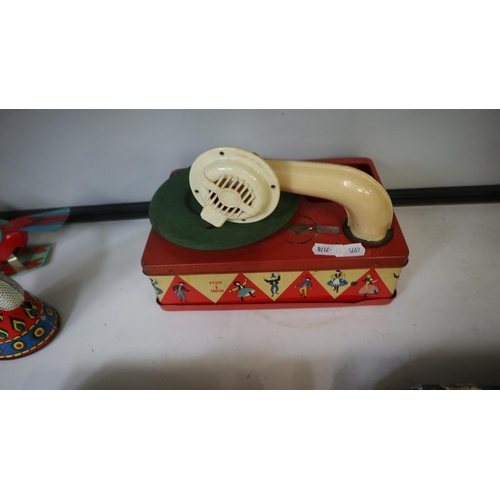 166 - Collection of vintage toys to include child's gramophone by Chad Valley and tin plate