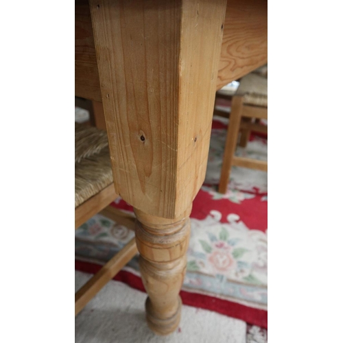 268 - Pine farmhouse table - Approx size: L: 154cm W: 87cm H: 75cm