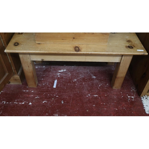 272 - Pair of pine bedside cabinets together with a pine coffee table