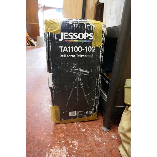 314 - Jessops reflector telescope