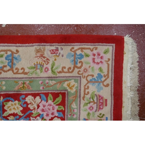 378 - Large red patterned rug - Approx size: 276cm x 390cm