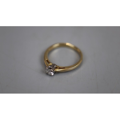 43 - 18ct gold diamond solitaire ring - Approx size: P